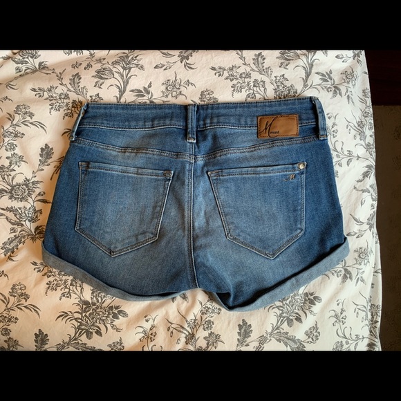 Mavi Jean Shorts - Picture 2 of 3
